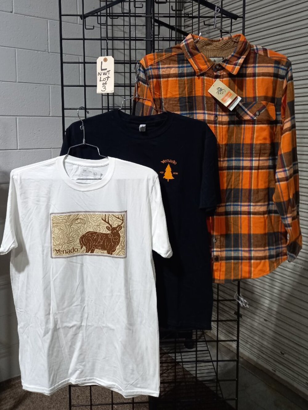 Men's Flannel Plaid Shirt + 2-Venado Graphic Tees | Large